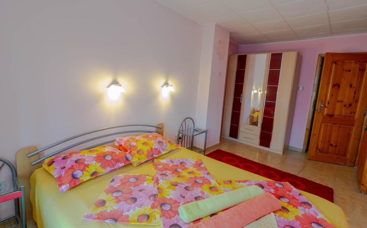 Fener Guest House Pomorie Esterno foto